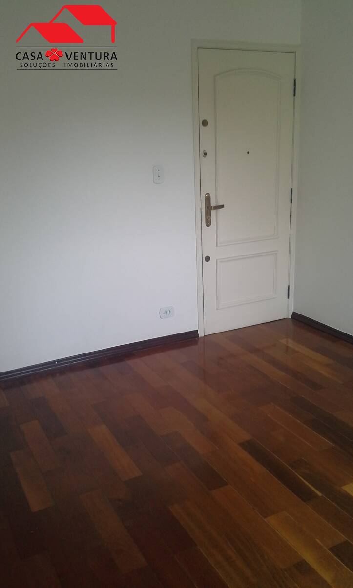 Apartamento à venda com 2 quartos, 70m² - Foto 3