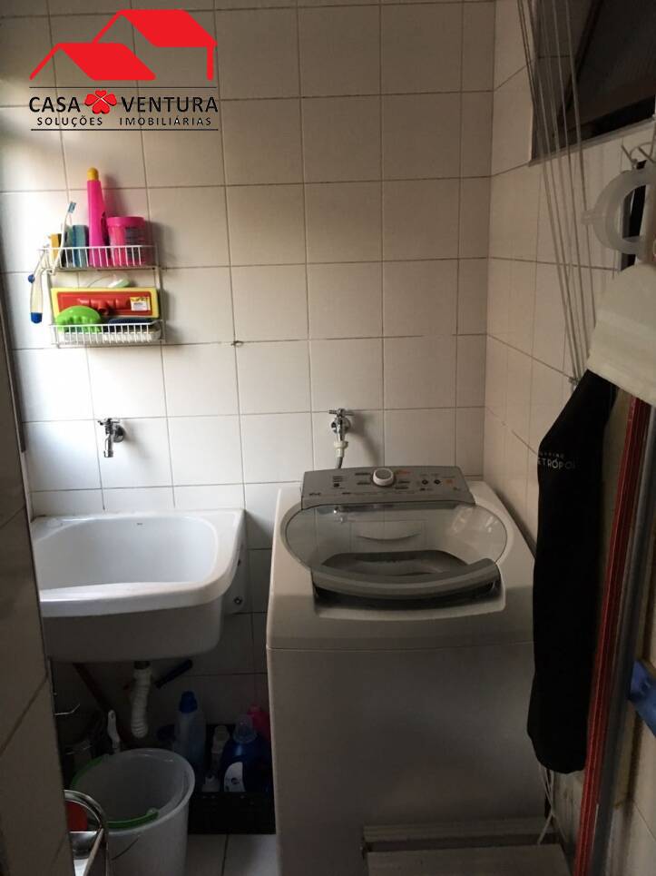 Apartamento à venda com 2 quartos, 65m² - Foto 12