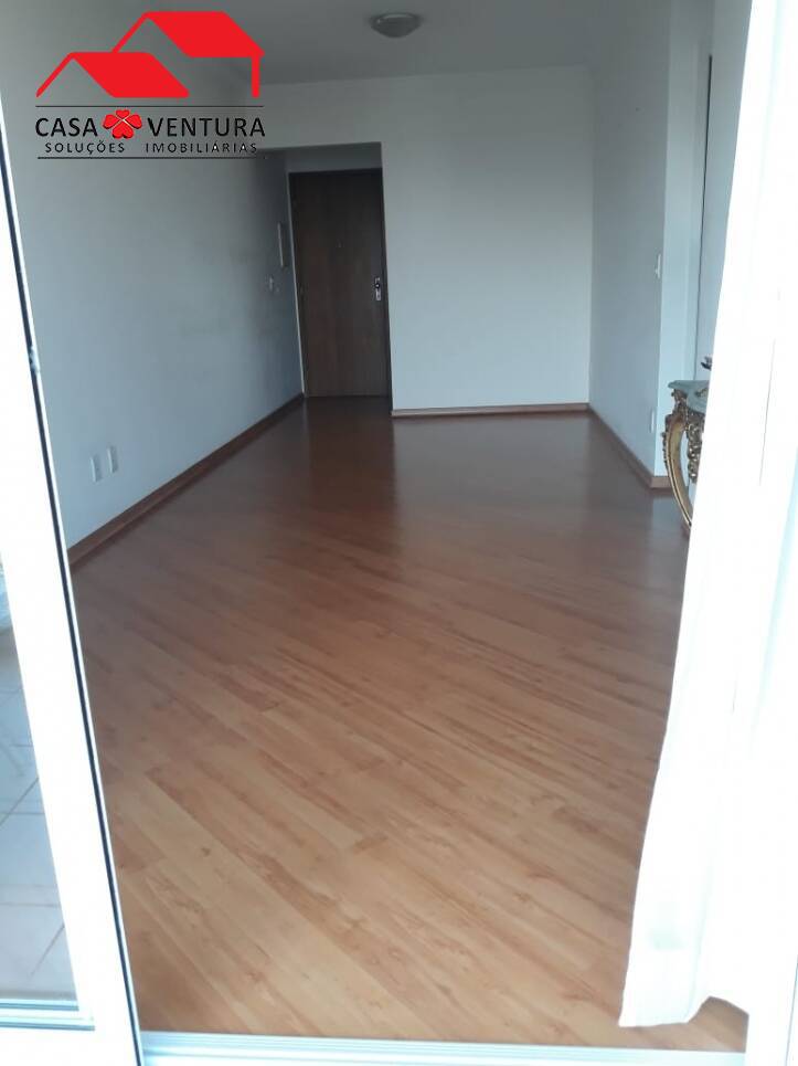 Apartamento à venda com 2 quartos, 69m² - Foto 3