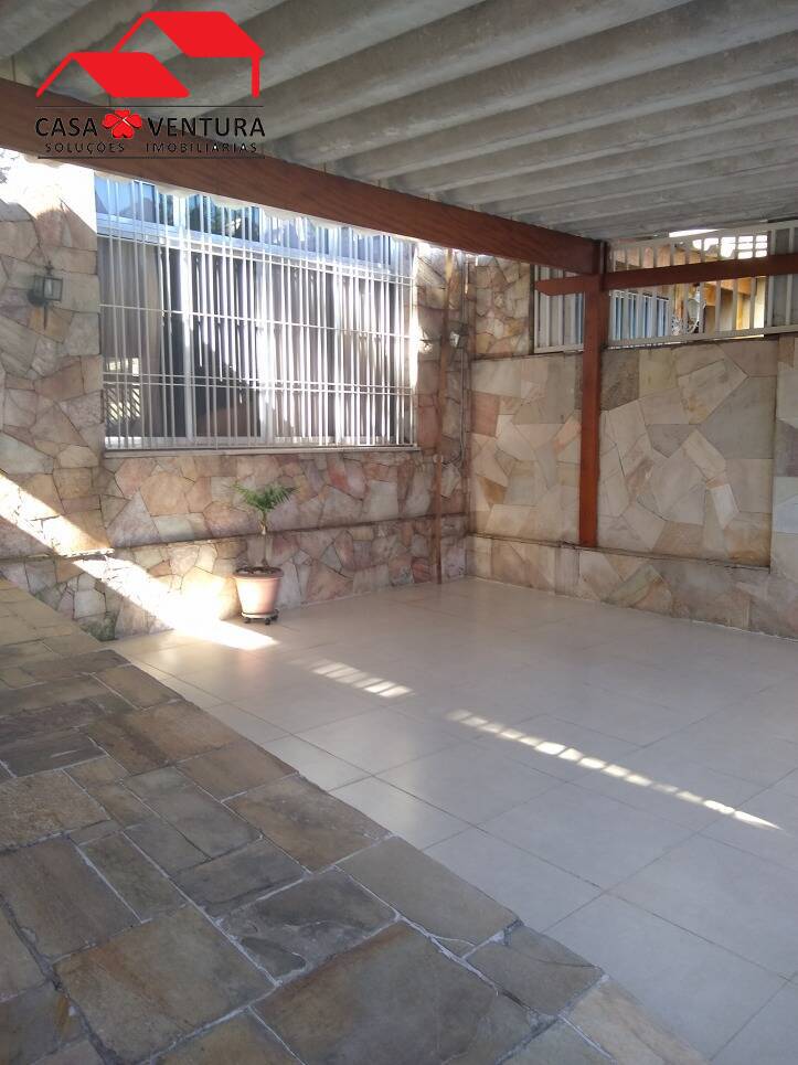 Casa à venda com 3 quartos, 161m² - Foto 3