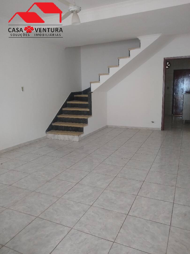 Casa à venda com 2 quartos, 120m² - Foto 3